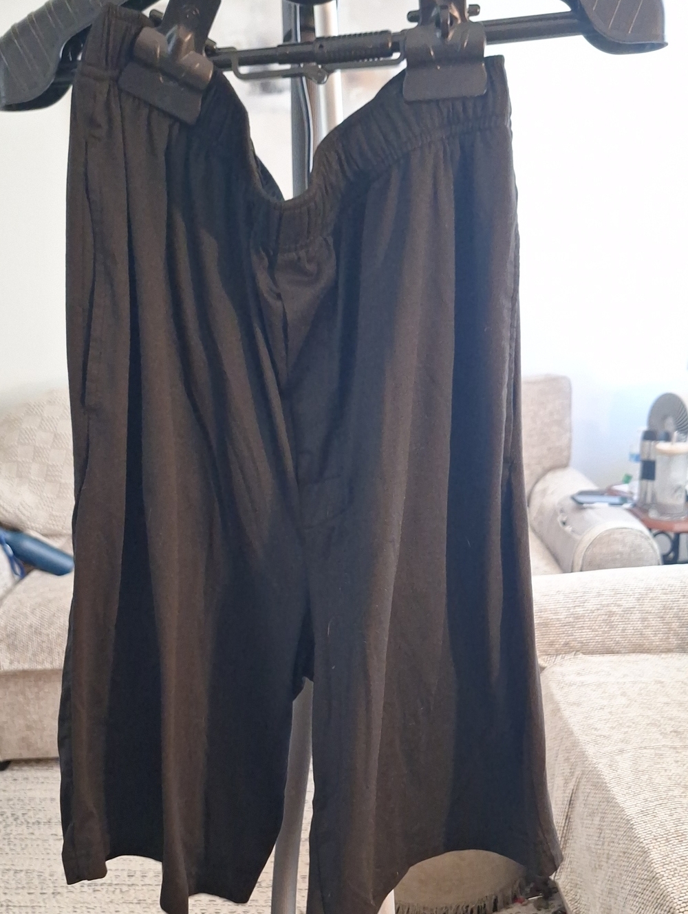 Men's Black Elastic-Waist Jogger Shorts